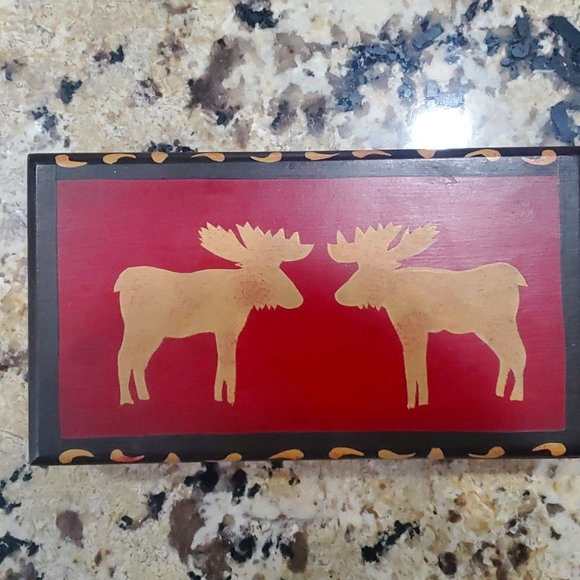 Wooden Moose box - Picture 1 of 2